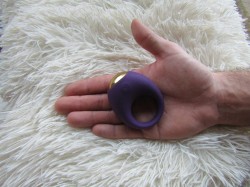 Ona, on a sakra skvělý sex s vibračním kroužkem LUZ Eclipse od Toy Joy!! Ověřeno!!